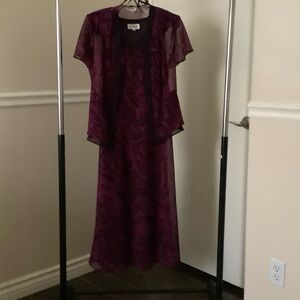 Elegant Eggplant color Women's sleeveless dress set